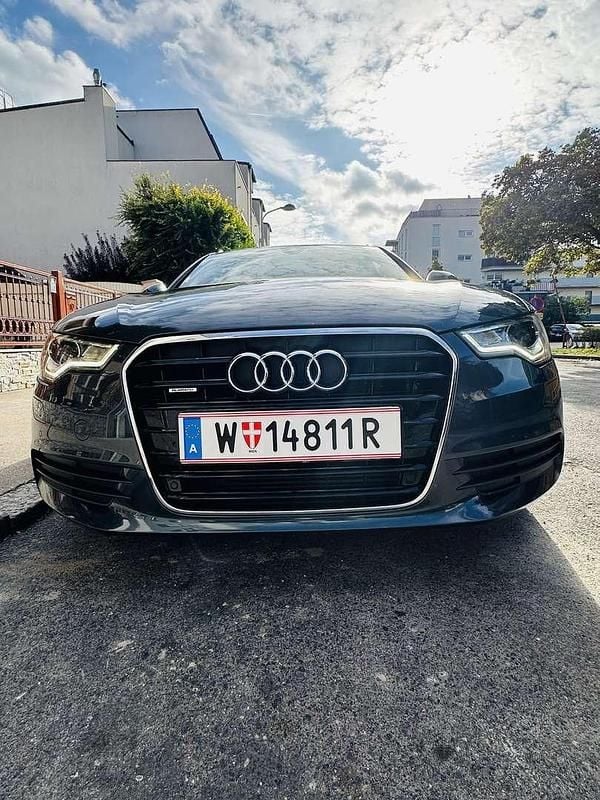 Gebraucht Audi A6 245 PS (180 kW) 2012 Blau Kombi