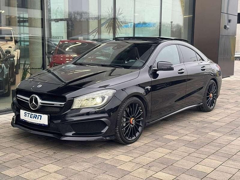 Schwarz Gebraucht 2016 Mercedes CLA45 AMG AMG Coupé | € 30.990 (Fairer Preis) - Bild 1/4