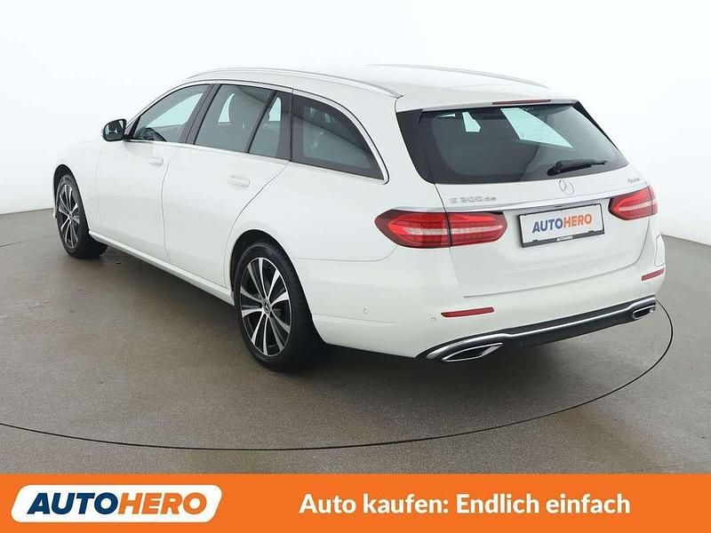 Gebraucht Mercedes E300 306 PS (225 kW) 2022 Weiß Kombi