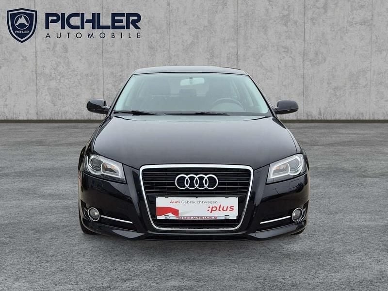 Gebraucht Audi A3 Attraction 105 PS (77 kW) 2012 Schwarz  normal Limousine