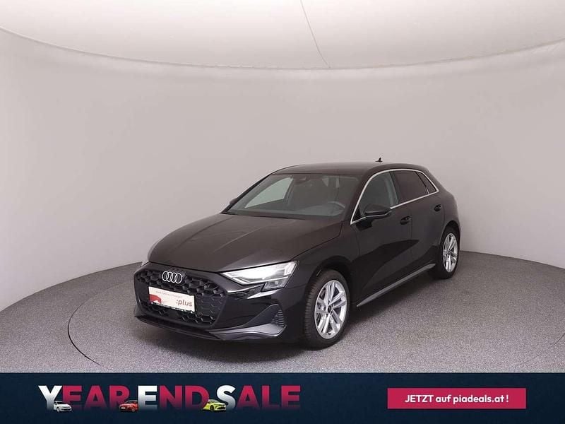 Schwarz Gebraucht 2025 Audi A3 Ambiente Limousine | € 31.690 (Superpreis) - Bild 1/4