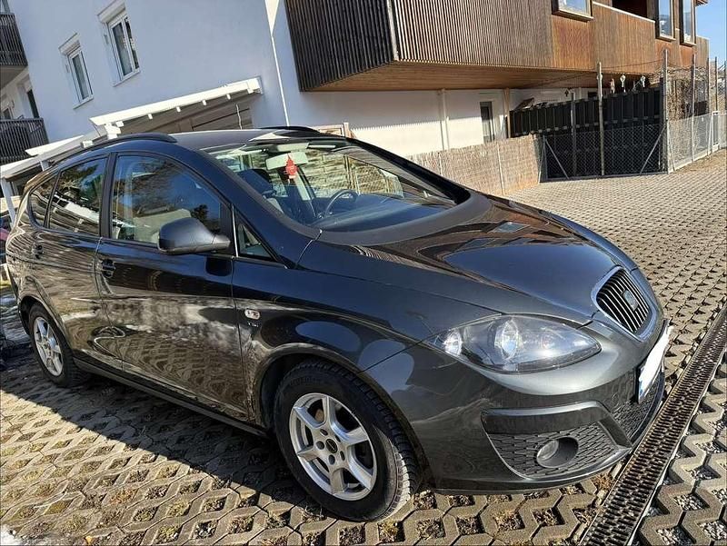 Gebraucht Seat Altea XL Reference 105 PS (77 kW) 2011 Van / Kleinbus