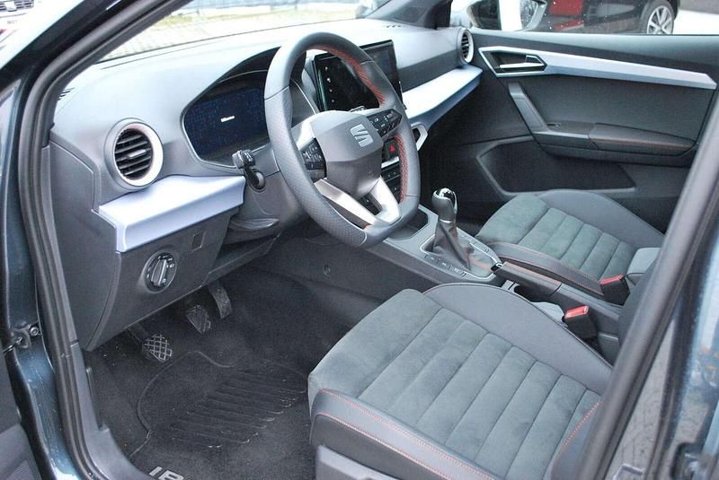 Gebraucht Seat Ibiza FR 95 PS (69 kW) 2025 Dunkelgrau  metallicperleffekt Limousine