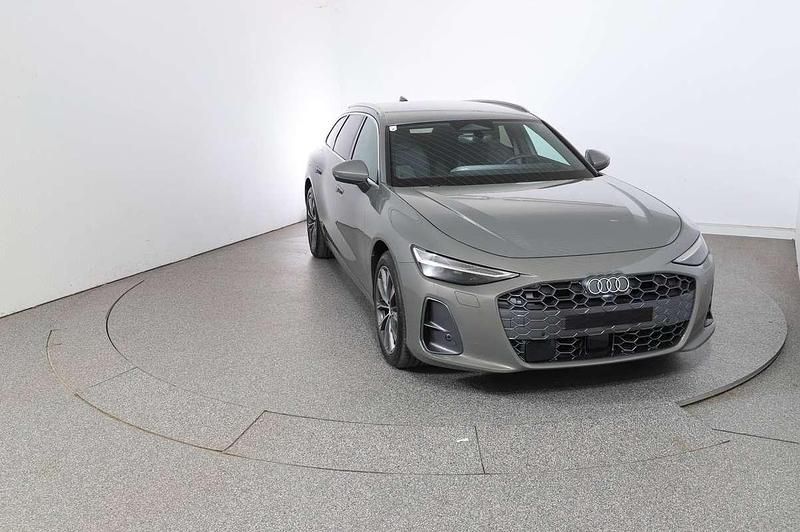 Gebraucht Audi A6 204 PS (150 kW) 2025 Grau Kombi
