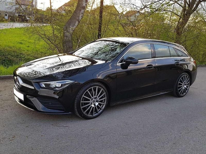 Schwarz Gebraucht 2020 Mercedes CLA220 Shooting Brake AMG line Kombi | € 29.999 (Fairer Preis) - Bild 1/4