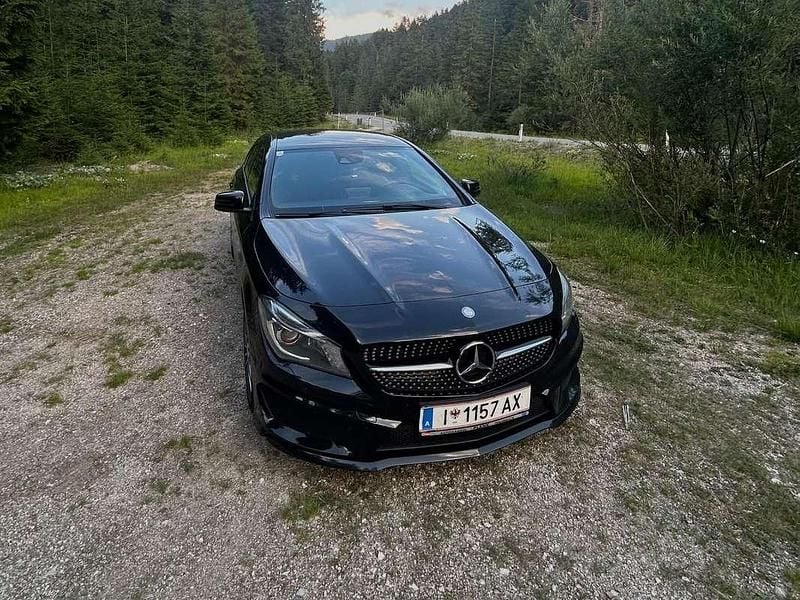 Gebraucht Mercedes CLA220 Shooting Brake 177 PS (130 kW) 2015 Schwarz Kombi