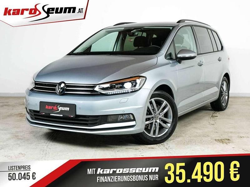 Gebraucht VW Touran 150 PS (110 kW) 2025 Silber Van / Kleinbus