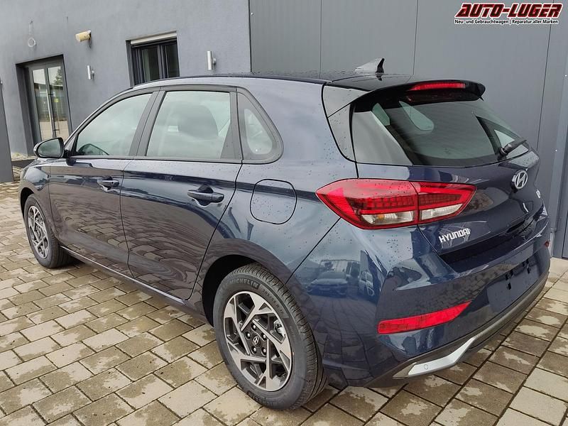 Neu Hyundai i30 GO! 2025 Sailingblue metallic Limousine