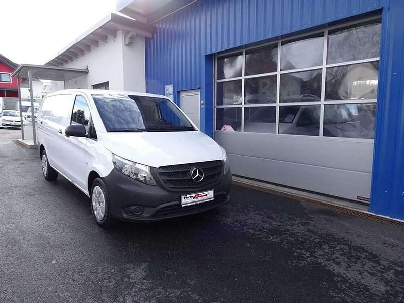 Gebraucht Mercedes Vito 163 PS (119 kW) 2022 Weiß Van