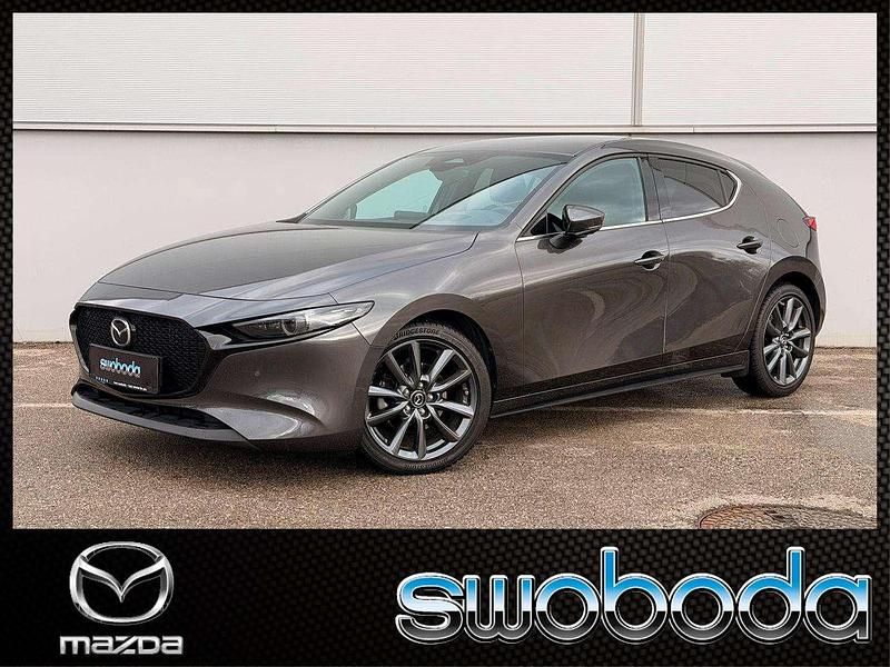 Gebraucht Mazda 3 Exclusive-Line 140 PS (102 kW) 2024 Machine grau Limousine