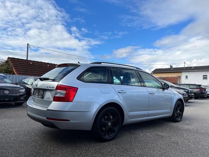 Gebraucht Skoda Octavia Ambition 116 PS (85 kW) 2018 Silber Kombi