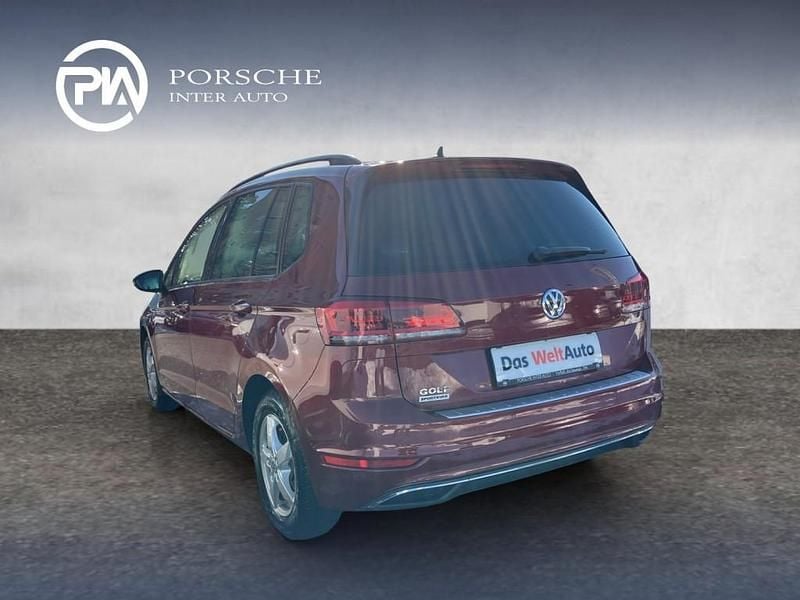 Gebraucht VW Golf VII Comfortline 110 PS (80 kW) 2018 Rot Limousine