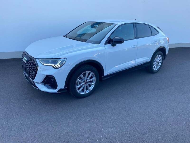 Weiss metallic Gebraucht 2024 Audi Q3 Sportback Business Plus SUV | € 48.500 (Etwas zu teuer) - Bild 1/4