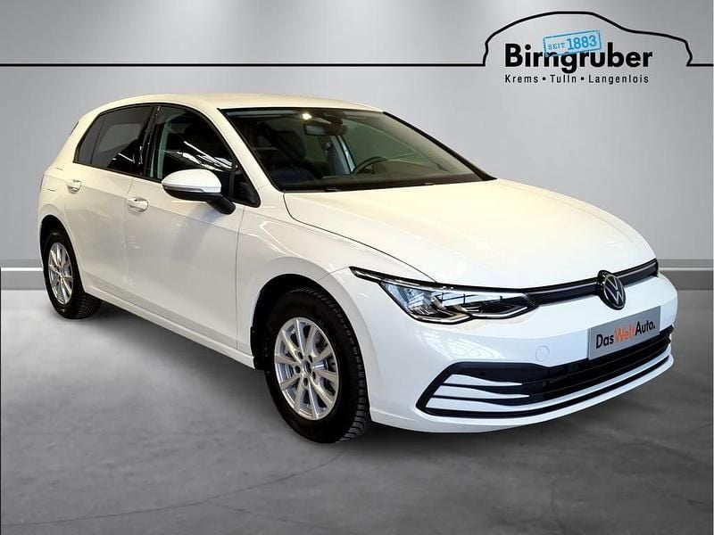 Weiss normal Gebraucht 2024 VW Golf VIII Limousine | € 22.990 (Fairer Preis) - Bild 1/4