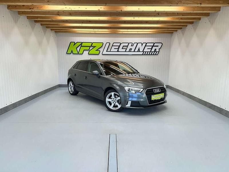 Gebraucht Audi A3 Comfort 150 PS (110 kW) 2016 Grau Limousine