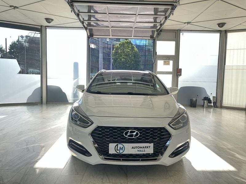 Gebraucht Hyundai i40 136 PS (100 kW) 2019 Weiß Kombi
