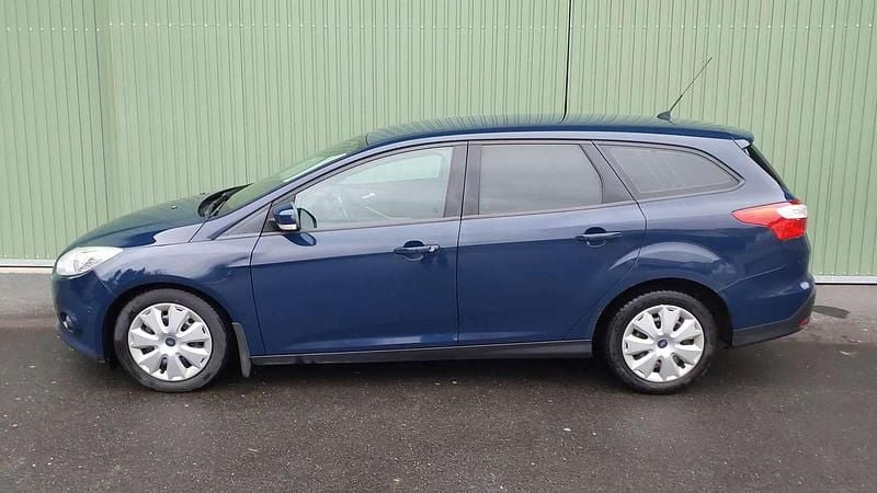 Gebraucht Ford Focus SYNC Edition 116 PS (85 kW) 2013 Blau Kombi