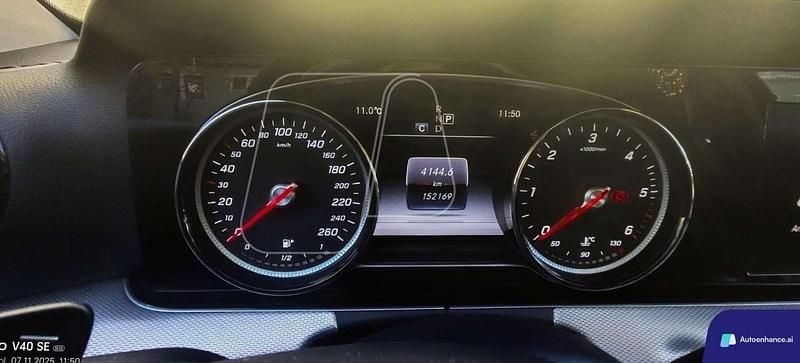 Gebraucht 2017 Mercedes E220 Avantgarde Limousine | € 29.000 (Teuer) - Bild 1/4