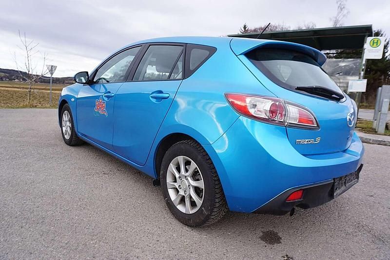 Gebraucht Mazda 3 109 PS (80 kW) 2010 Blau Limousine