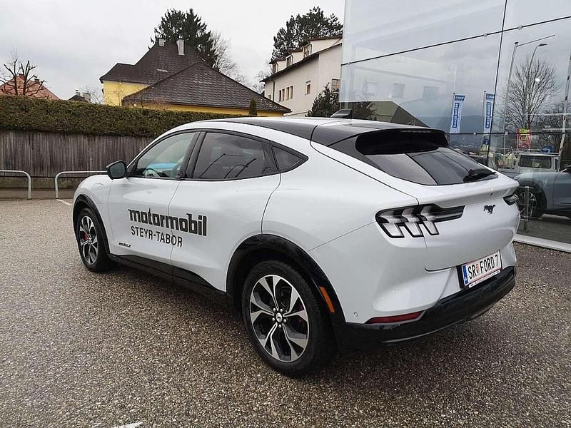 Gebraucht Ford Mustang Mach-E Extended Range 216 kW (294 PS) 2023 Weiß SUV