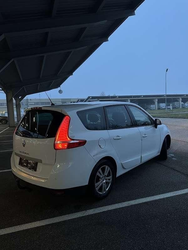 Gebraucht Renault Scénic III 110 PS (80 kW) 2009 Weiß Van / Kleinbus