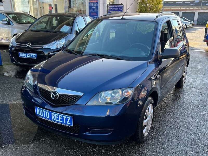 Blau Gebraucht 2003 Mazda 2 Van / Kleinbus | € 3.490 - Bild 1/4