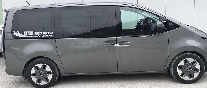 Beige Gebraucht 2022 Hyundai Staria Trend Van | € 55.690 - Bild 1/4