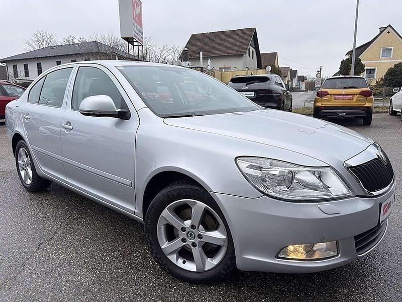 Gebraucht Skoda Octavia Elegance 122 PS (89 kW) 2010 Silber Limousine