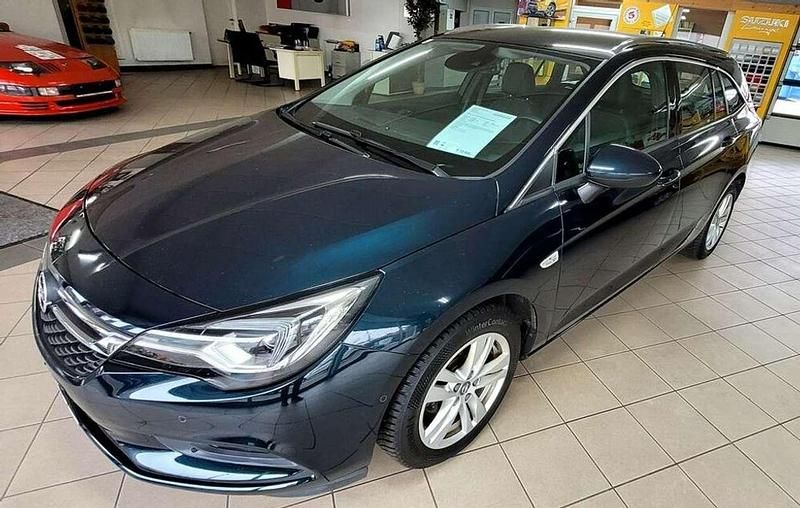 Gebraucht Opel Astra 110 PS (80 kW) 2019 Grün Kombi