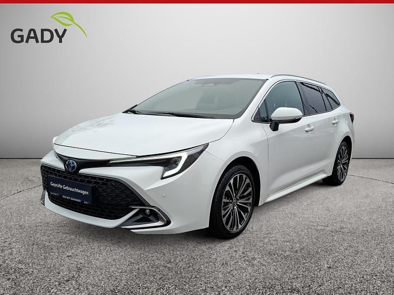 Weiß Gebraucht 2025 Toyota Corolla Active Kombi | € 26.390 (Fairer Preis) - Bild 1/4