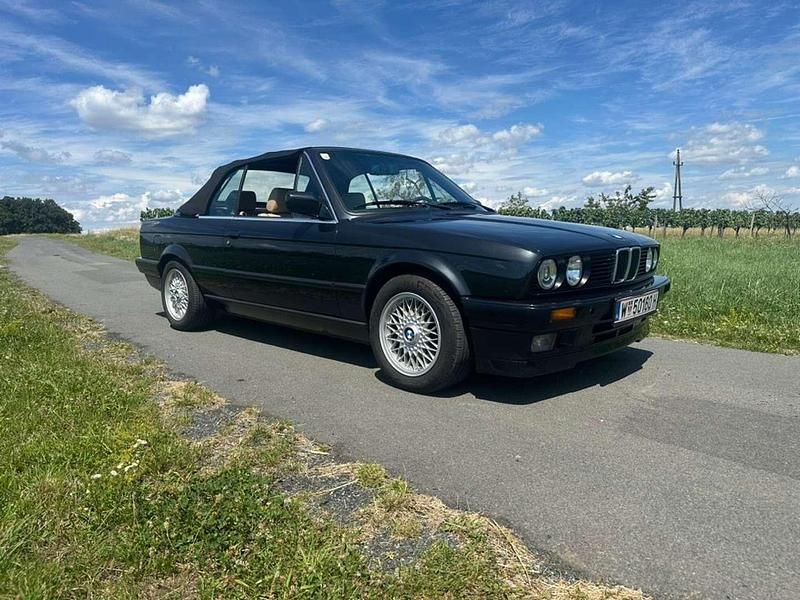 Schwarz Gebraucht 1991 BMW 325 Cabriolet Sport Line Cabrio | € 25.000 - Bild 1/4