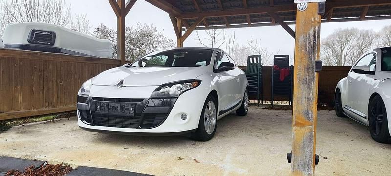 Gebraucht Renault Mégane Coupé Dynamique 131 PS (96 kW) 2011 Coupé