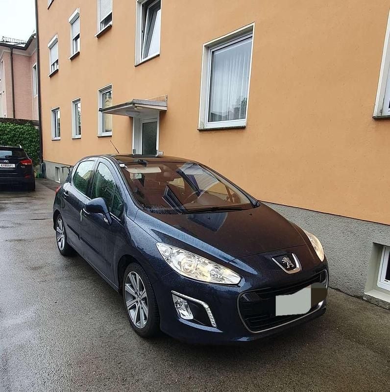 Gebraucht Peugeot 308 111 PS (81 kW) 2012 Blau Limousine