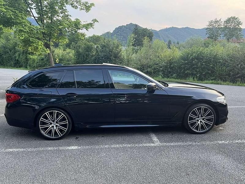 Gebraucht BMW 530 265 PS (194 kW) 2017 Schwarz Kombi