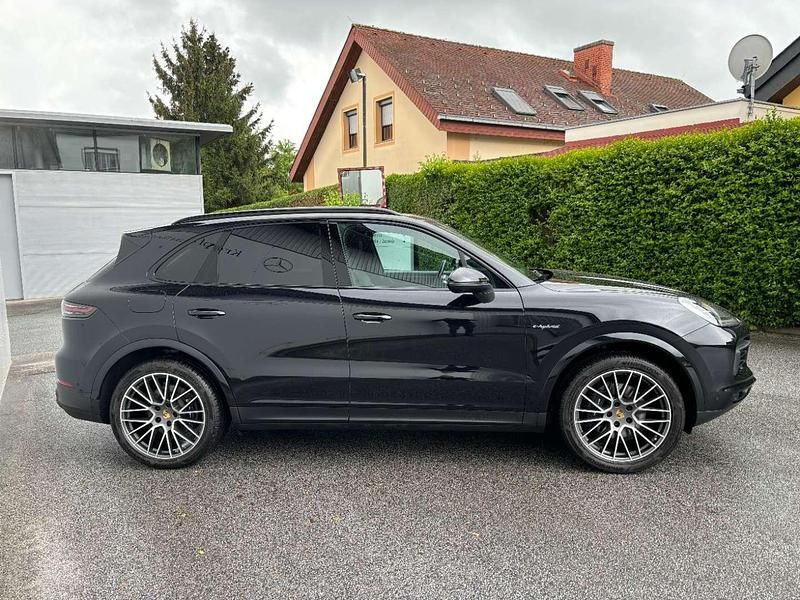 Gebraucht Porsche Cayenne 340 PS (250 kW) 2022 Schwarz SUV