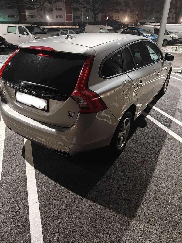 Gebraucht Volvo V60 150 PS (110 kW) 2015 Beige Kombi