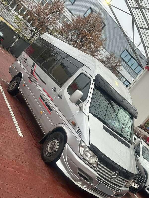 Gebraucht Mercedes Sprinter 156 PS (114 kW) 2001 Silber Van