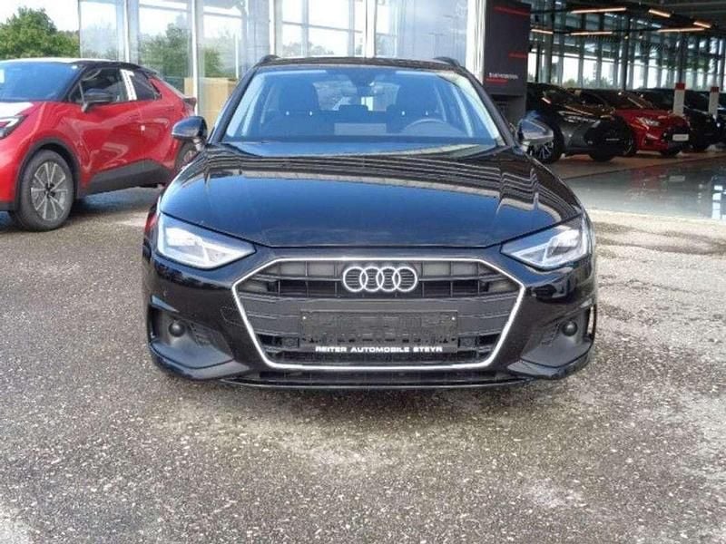 Gebraucht Audi A4 163 PS (119 kW) 2023 Schwarz Kombi