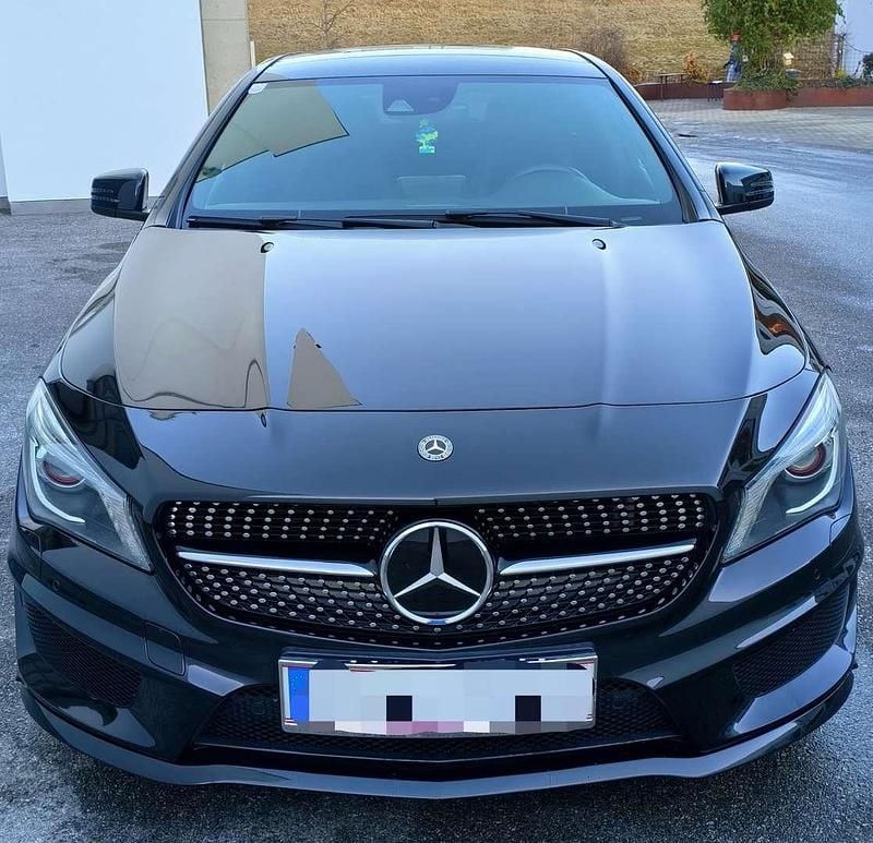 Gebraucht Mercedes CLA200 Shooting Brake 156 PS (114 kW) 2015 Schwarz Kombi