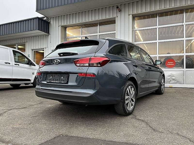 Gebraucht Hyundai i30 GO! 110 PS (80 kW) 2023 Blau Kombi