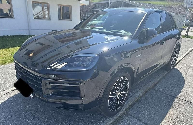 Gebraucht Porsche Cayenne 305 PS (224 kW) 2024 SUV
