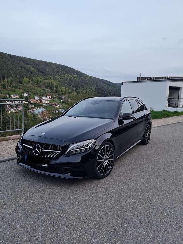 Gebraucht Mercedes C220 AMG line 194 PS (142 kW) 2018 Kombi