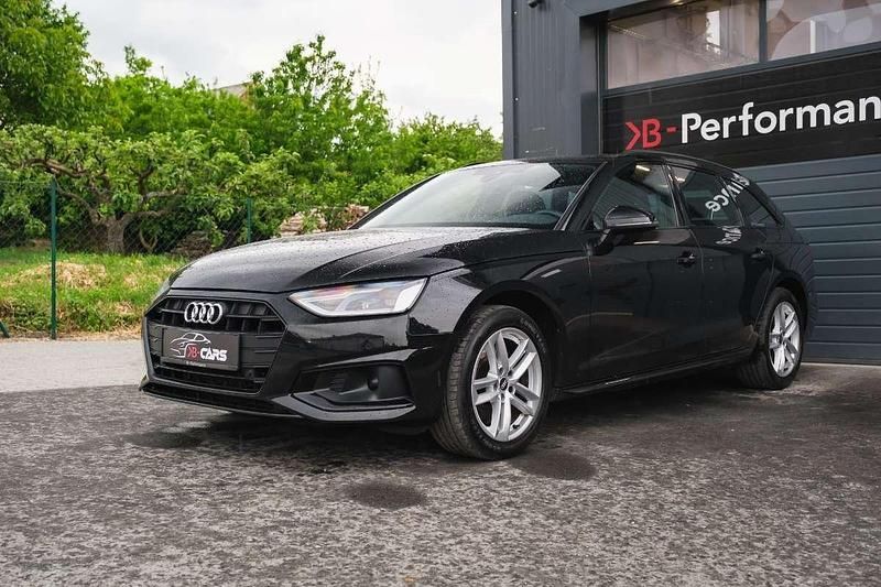 Gebraucht Audi A4 Advanced 163 PS (119 kW) 2021 Schwarz Kombi