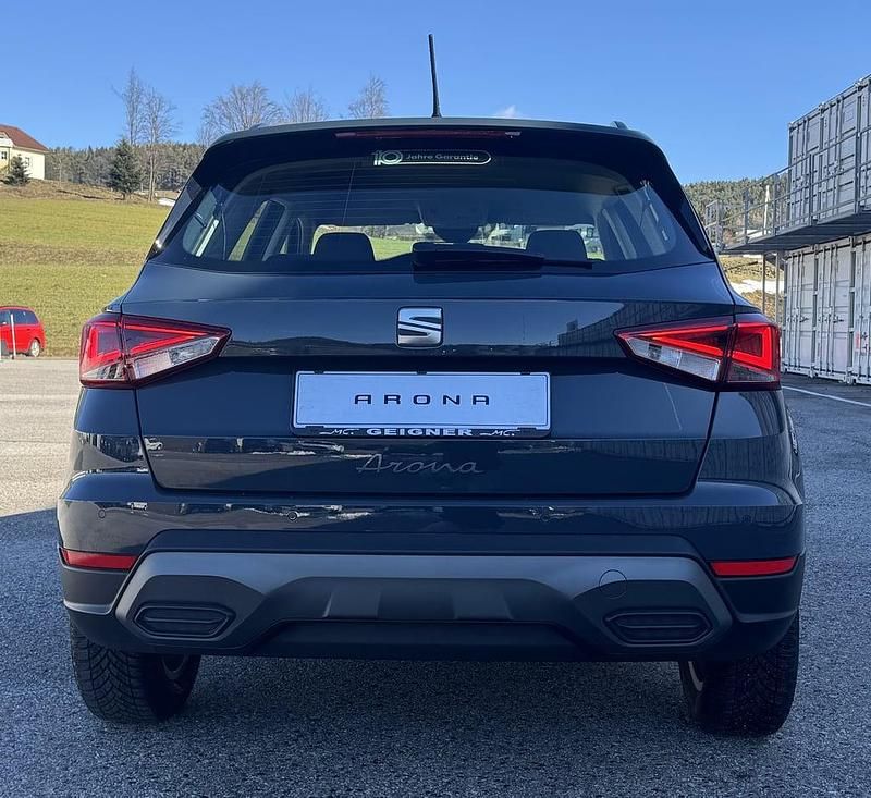 Neu Seat Arona Reference 95 PS (69 kW) 2026 Dunkelblau  normal SUV