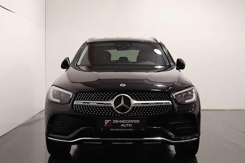 Gebraucht Mercedes GLC300e AMG 194 PS (142 kW) 2021 Schwarz SUV