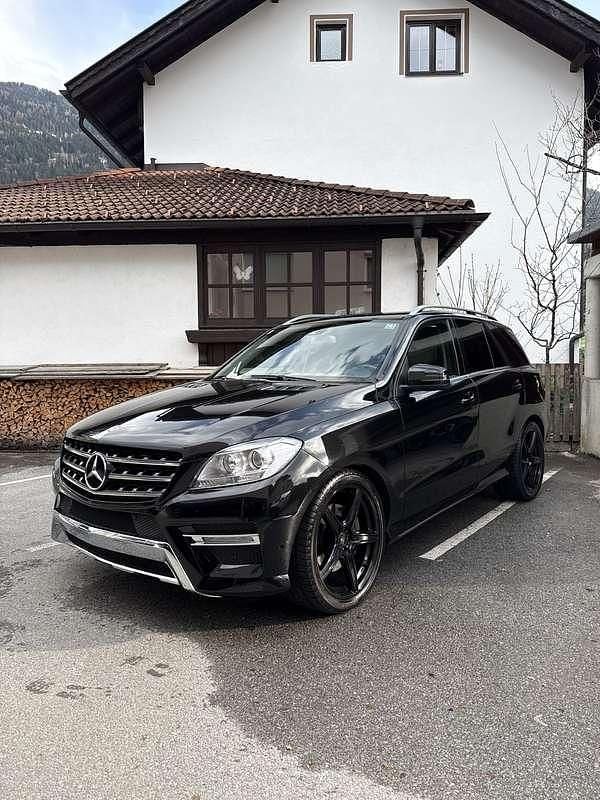Gebraucht Mercedes ML350 Edition 258 PS (189 kW) 2014 Schwarz SUV