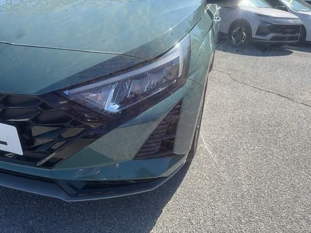 Neu Hyundai i20 GO! 79 PS (58 kW) 2025 Grün Limousine