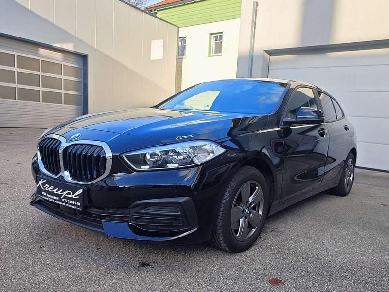 Schwarz Gebraucht 2021 BMW 118 Advantage Kleinwagen | € 22.700 (Fairer Preis) - Bild 1/4