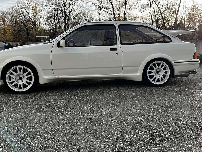 Gebraucht Ford Sierra 570 PS (419 kW) 1987 Weiß Kleinwagen