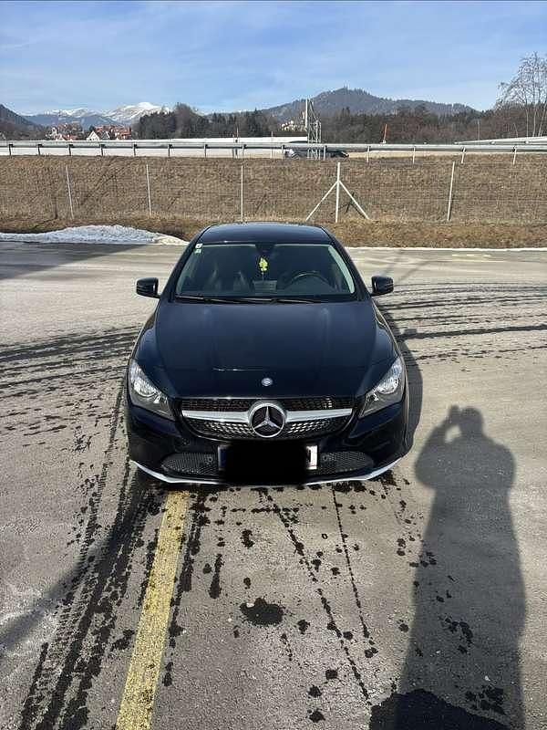Gebraucht Mercedes CLA200 Shooting Brake 136 PS (100 kW) 2017 Kombi